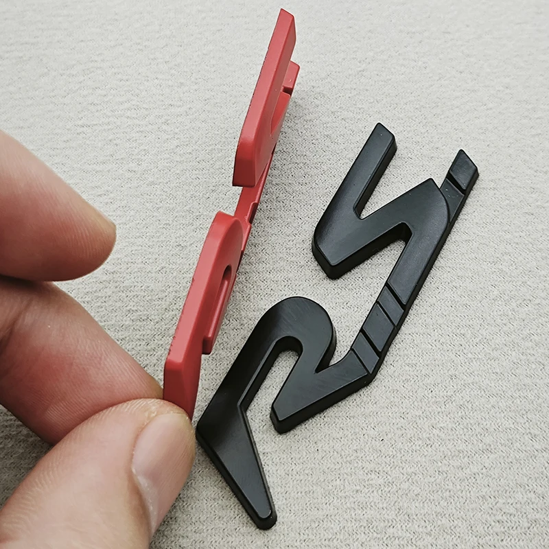 3D Metal RS Logo Car Rear Trun - 3D Printing Online 评论和价格